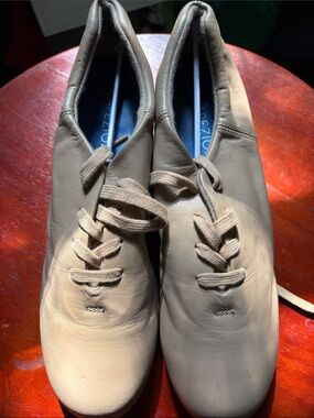 Capezio Taupe Leather Lace-Up Men’s Tap Shoes